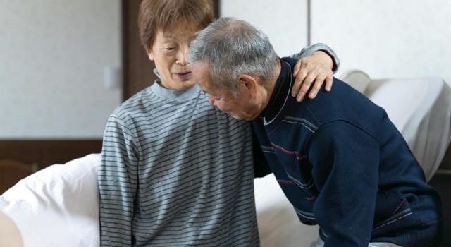 知られざる介護士の真実転職前に知るべきメリットとデメリット